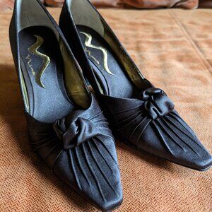 Nina Brown Pump w/ Leather Sole, Womens Size 6M